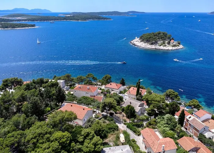 Rinada - Zf Hvar