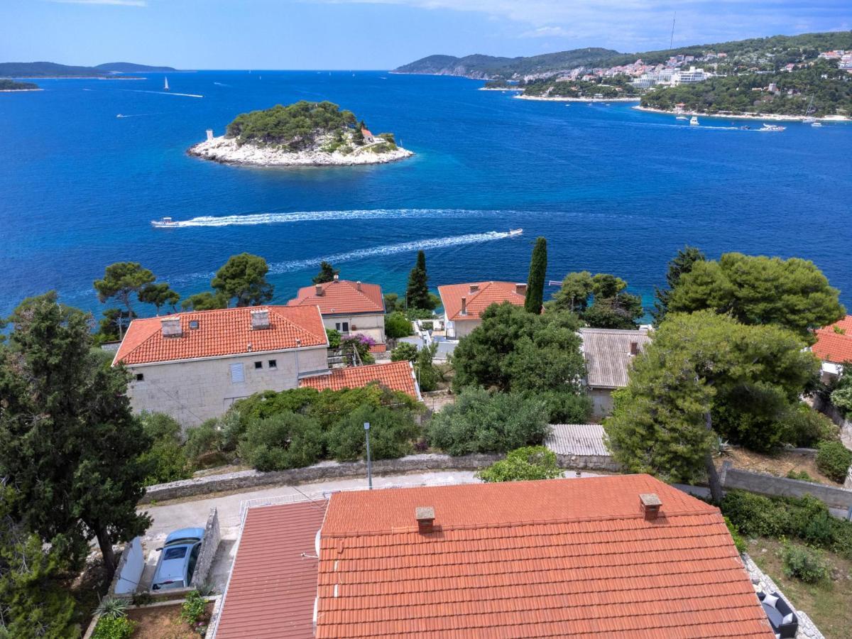 Rinada - Zf Hvar Apartment
