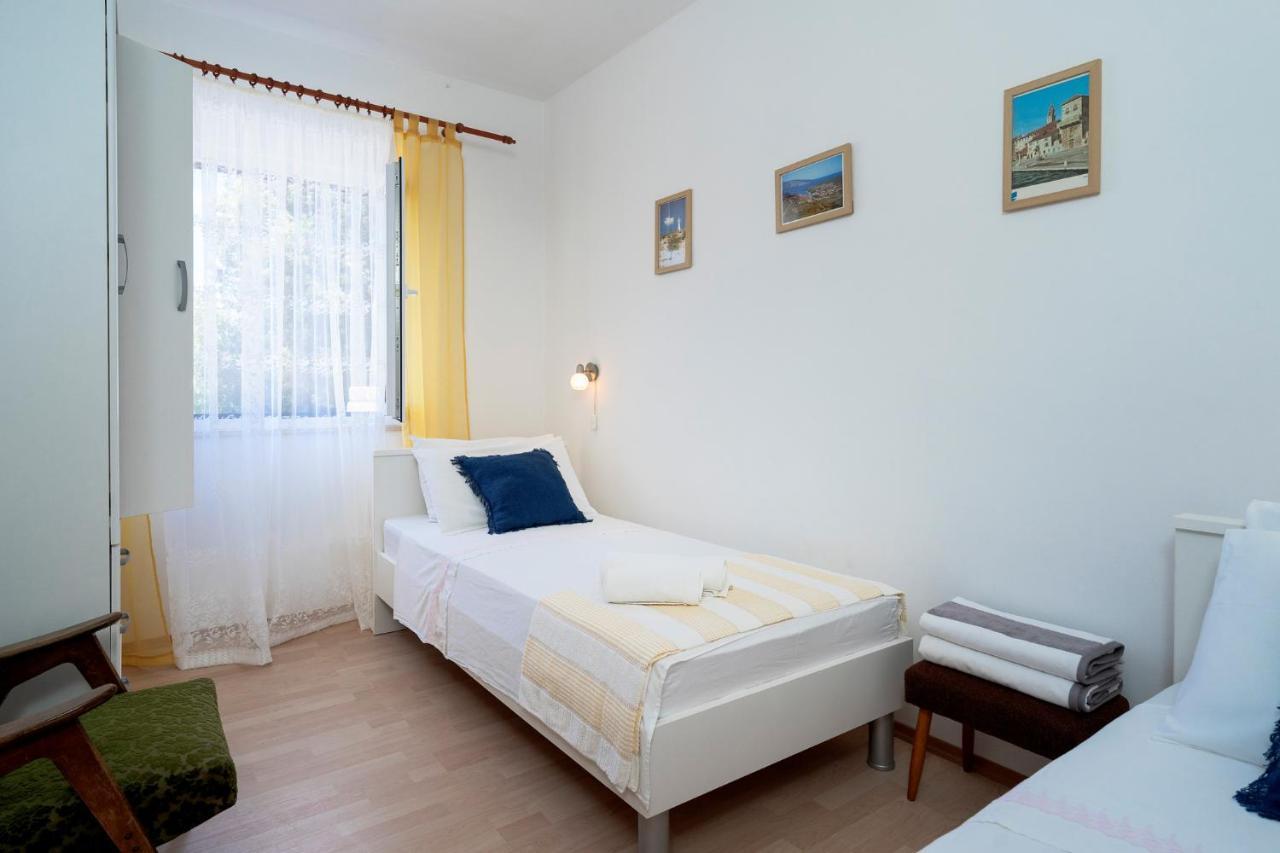 Rinada - Zf Hvar Apartment
